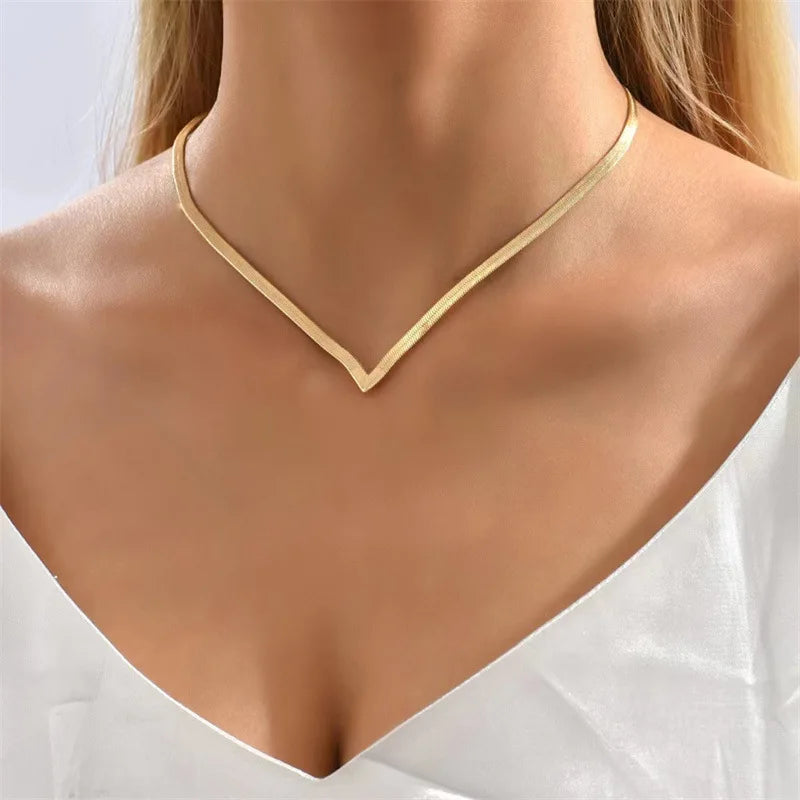 Simple Creative V-shaped Necklace For Women Flat Snake Chain Choker Fashion Blade Chains Neck Accessories Jewelry Gift